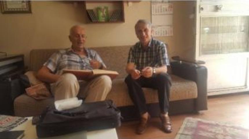 &Ccedil;ek&uuml;l Vakfı İlhan Akın&rsquo;ı Ziyaret Etti