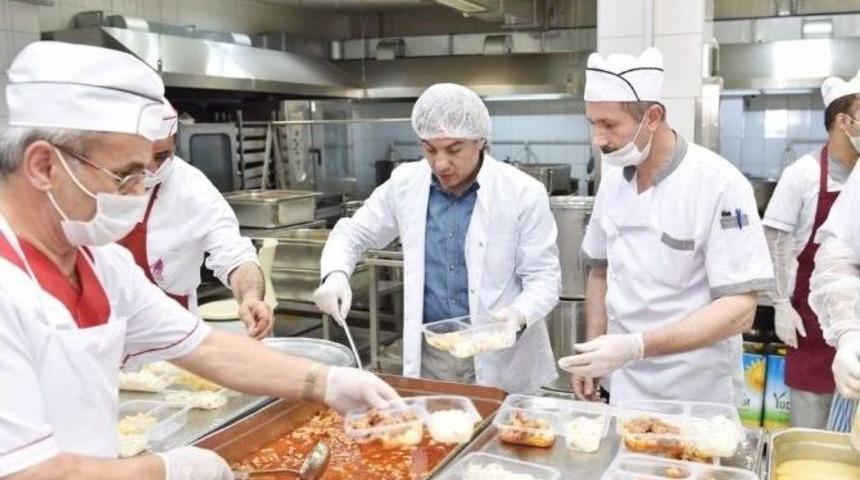 Başkan Demircan Aşevini Ziyaret Etti