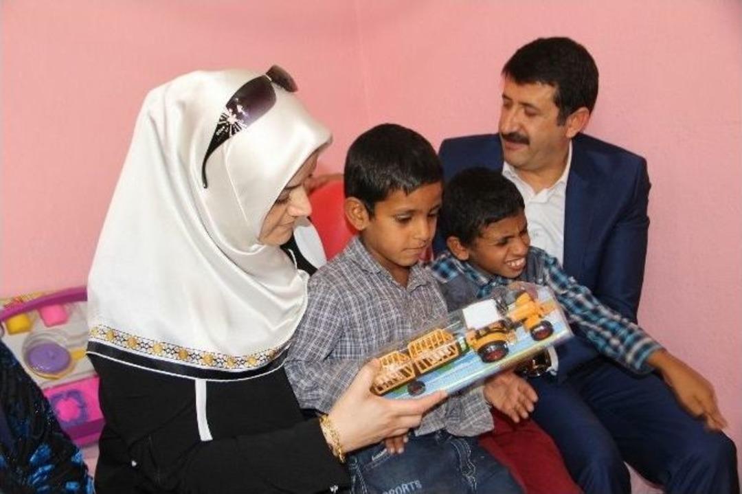 Zihinsel Engelli &Ccedil;ocuğun Hapsedildiği Kafesin Yerine &Ccedil;ocuk Odası Yapıldı