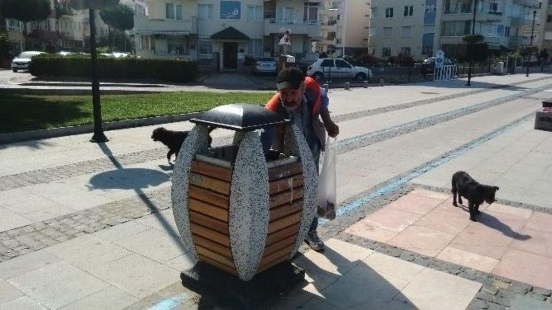 (&ouml;zel Haber) Boş Şişeleri Toplayıp Satarak, Sokak Hayvanlarını Besliyor