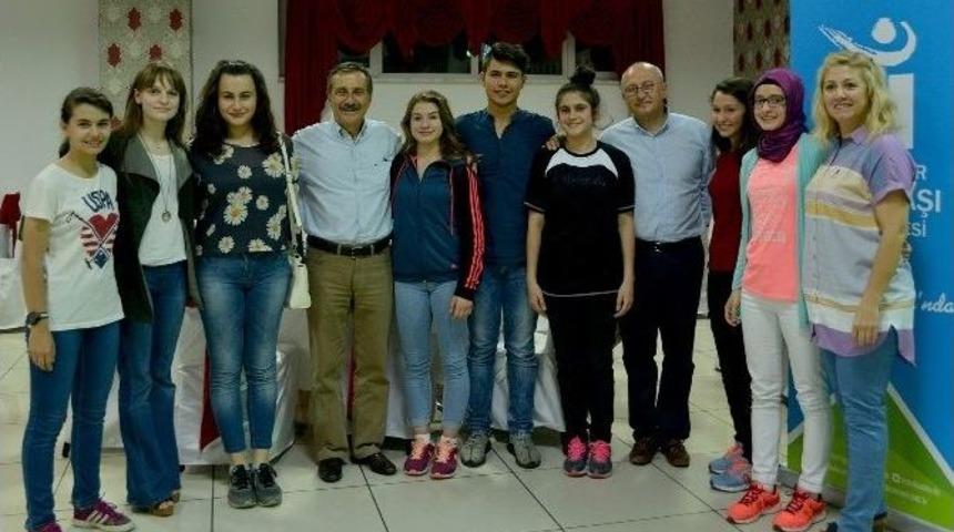 Tepebaşı&rsquo;nın Taekwondo Takımı İftarda Buluştu
