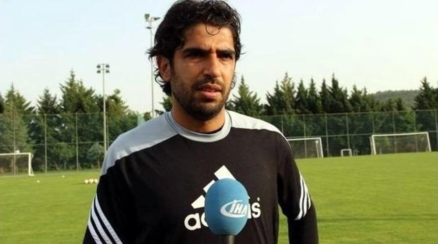 Gaziantep B&uuml;y&uuml;kşehir Belediyespor, Emektar Kaptan Erdal G&uuml;neş İle Yeniden Anlaştı