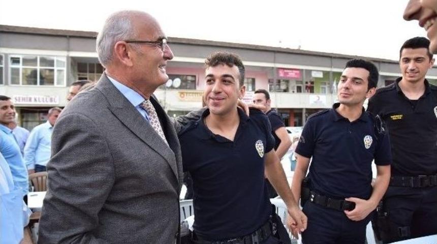 Başkan Yılmaz&rsquo;dan T&uuml;m Asker Ve Polislere Selam