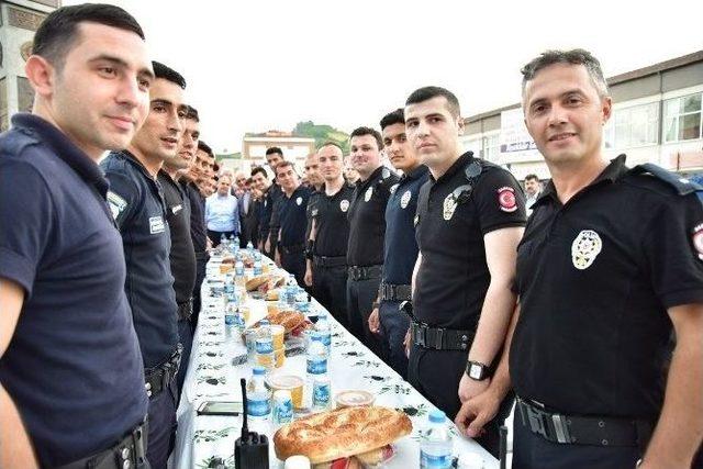 Başkan Yılmaz’dan Tüm Asker Ve Polislere Selam