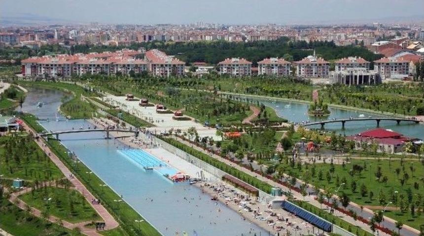 Denizi Olmayan Eskişehir’de Plaj Sezonu Açıldı