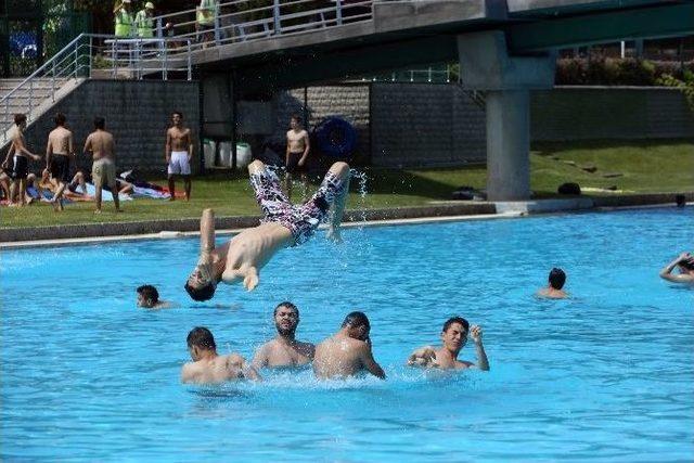 Denizi Olmayan Eskişehir’de Plaj Sezonu Açıldı