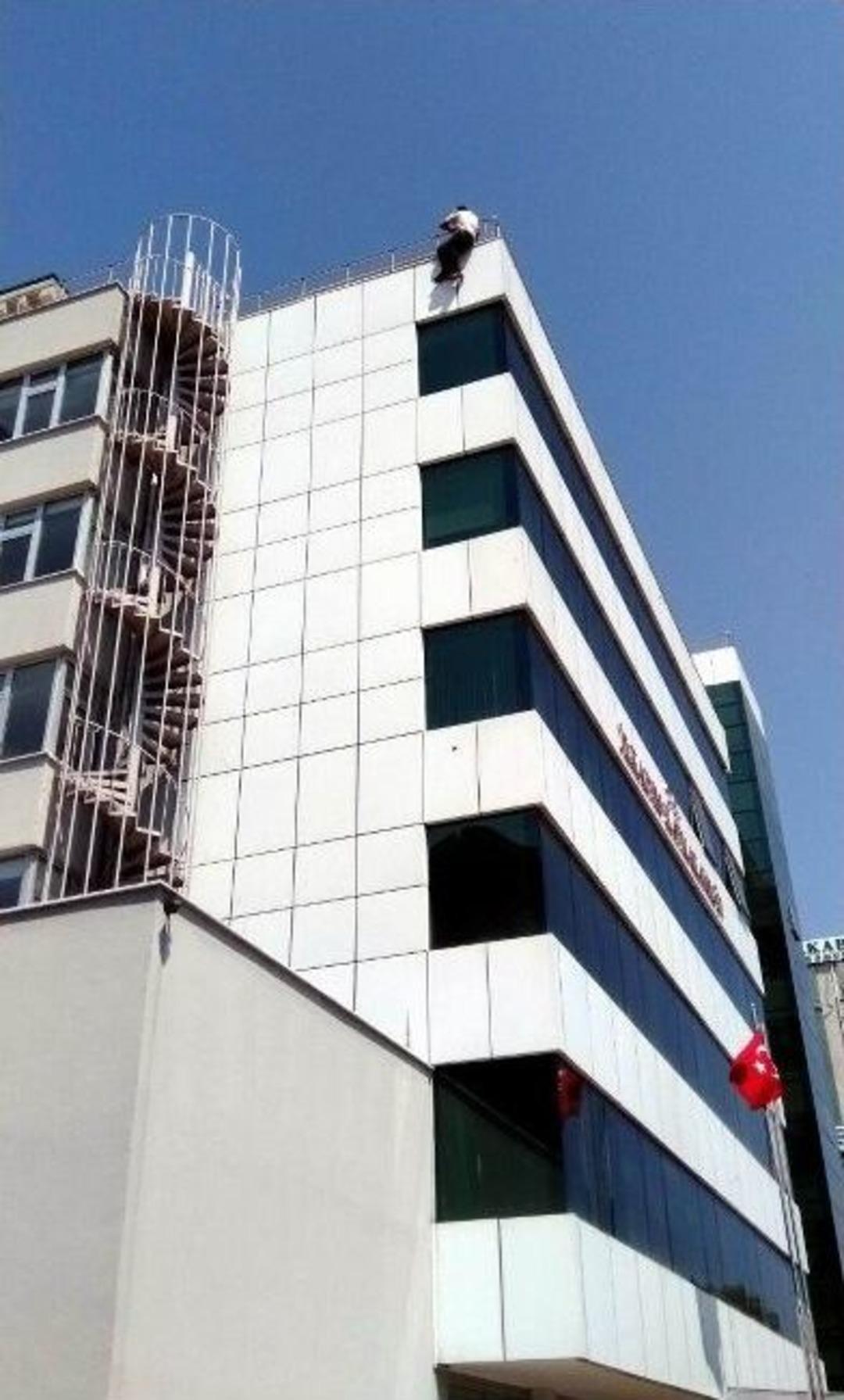 3 G&uuml;nde 3. İntihar Girişimi