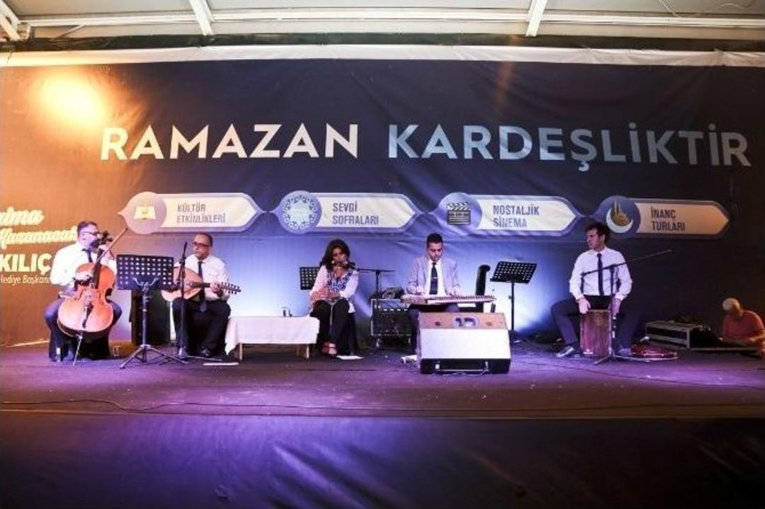 &ldquo;kapıcılar Kralı&rdquo; G&uuml;lmekten Kırdı Ge&ccedil;irdi