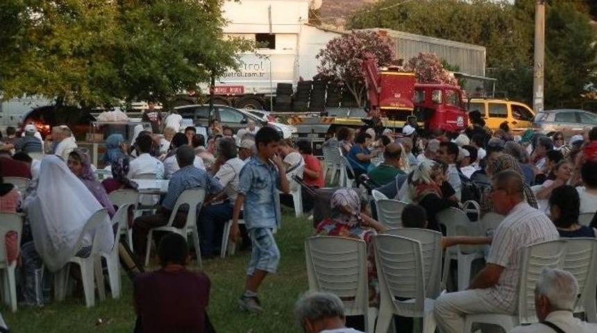 Fo&ccedil;a&rsquo;da Bin Kişiye İftar