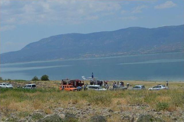 Burdur’da Eğitim Uçağı Zorunlu İniş Yaptı (2)