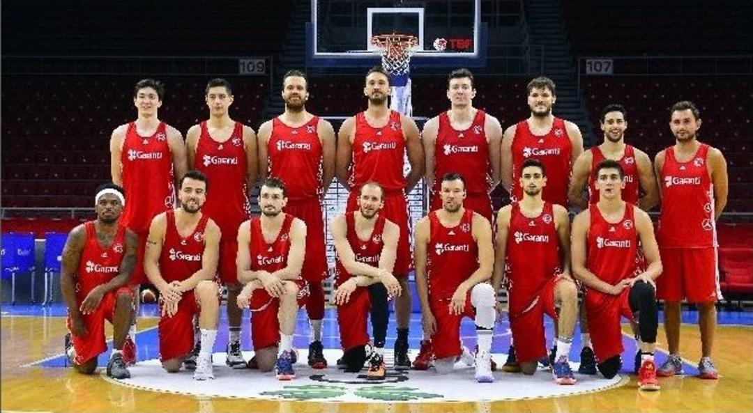 A Milli Erkek Basketbol Takımı Hazırlıklarını S&uuml;rd&uuml;r&uuml;yor