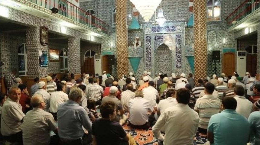 İlkadım&rsquo;dan T&uuml;m D&uuml;nyaya İslam Kardeşliği Mesajı