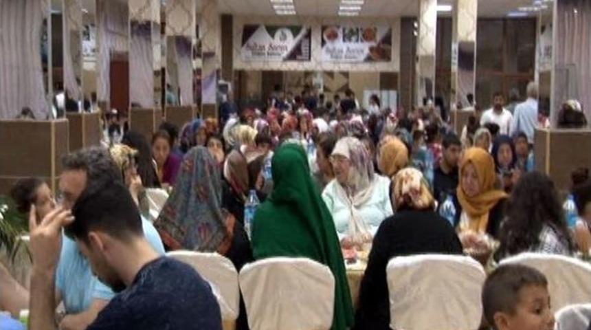 Yetimler Kervanı&rsquo;ndan 2 Bin Kişilik İftar