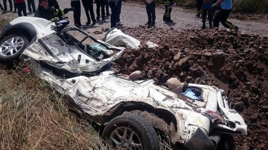 Hafriyat Kamyonunun Altında Ezilen Ara&ccedil;tan 5 Kişi Sağ &Ccedil;ıktı