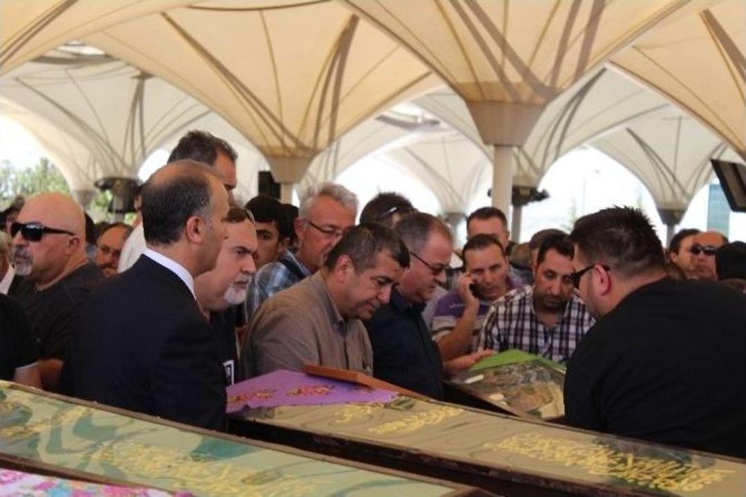 Tıp Fak&uuml;ltesi&rsquo;ndeki Saldırıda &Ouml;len İlknur Y&uuml;ce Son Yolculuğuna Uğurlandı