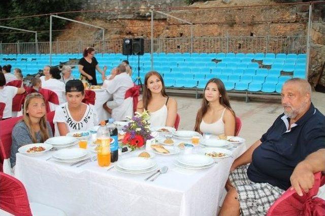 Alanya’da Yerleşik Yabancılar İftarda Buluştu