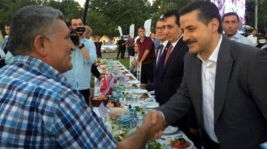 Yenişehirli Çiftçiler Bakan Çelik’ten Yardım İstiyor