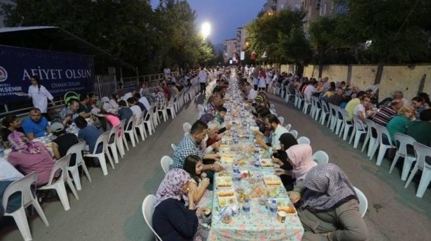 Denizli G&ouml;n&uuml;l Sofrası Yenişehir&rsquo;de Kuruldu