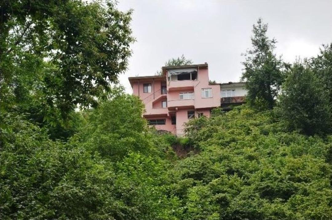 Fatsa&rsquo;daki Heyelanda Tahliye Edilen Ev Sayısı 6&rsquo;ya &Ccedil;ıktı