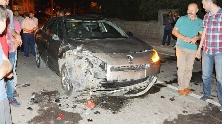 Otomobil İle Motosiklet &Ccedil;arpıştı: 1 Yaralı