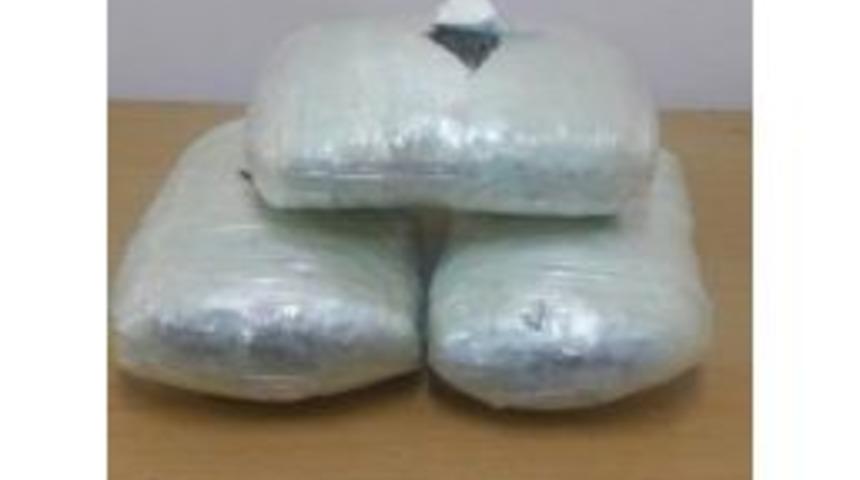 64 Yaşındaki Kadın 12 Kilo Esrarla Yakalandı