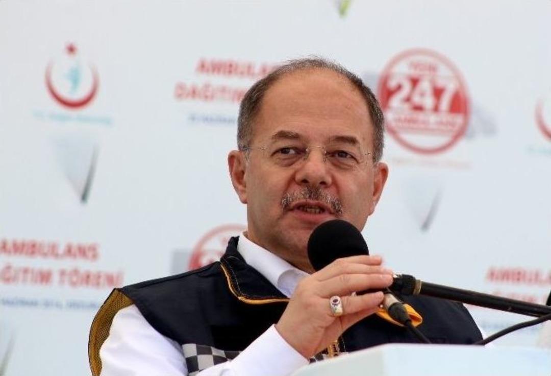 Bakan Akdağ, Erzurum&rsquo;da Ambulans Dağıtım T&ouml;renine Katıldı