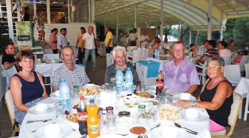 Manavgat&rsquo;ta Yerleşik Yabancılara İftar