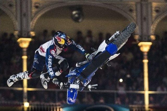 Red Bull X-fighters Tarihi Las Ventas Boğa Güreşi Arenasında Yapıldı