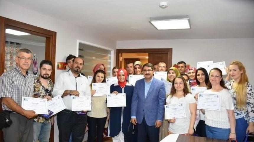 Girişimciler Sertifikasını Başkan &Ccedil;elik&rsquo;ten Aldı