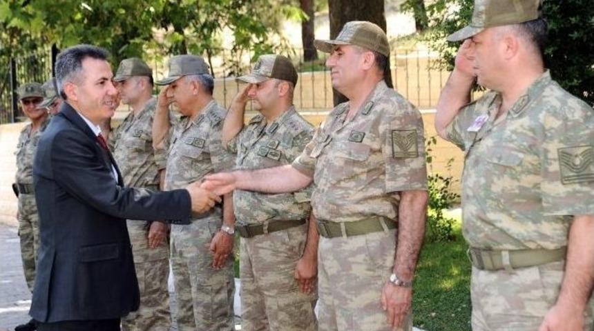 Vali Elban&rsquo;dan İadeyi Ziyaret