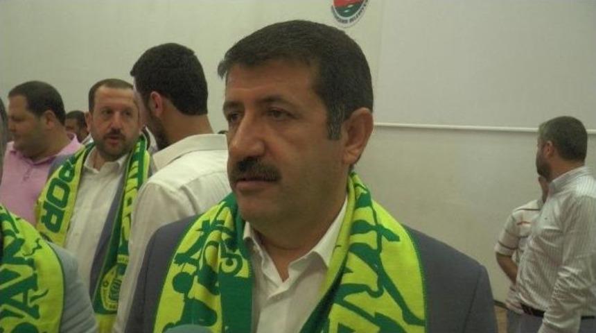 Fahri Başkan Mehmet Ekinci, Şanlıurfaspor&rsquo;un Borcunun 45 Milyon Lirayı Bulacağını A&ccedil;ıkladı