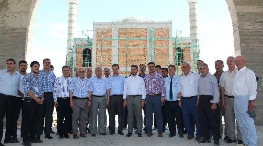 Tbmm Başkanvekili Ahmet Aydın Samsat İl&ccedil;esini Ziyaret Etti