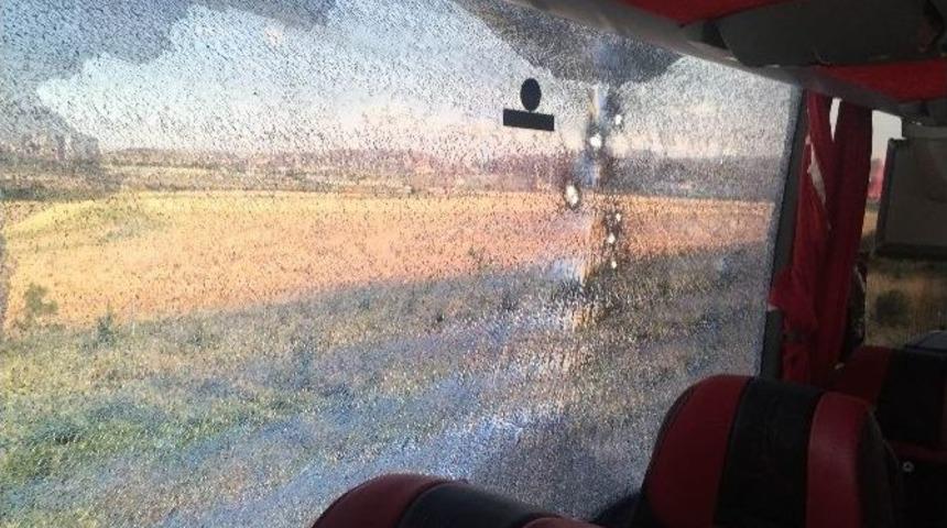 Başkent&rsquo;te Yolcu Otob&uuml;s&uuml;ne Silahlı Saldırı: 4 Yaralı