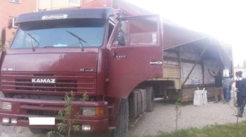 Ağrı&rsquo;da 21 Kilo 450 Gram Ka&ccedil;ak Nargile T&uuml;t&uuml;n&uuml; Ele Ge&ccedil;irildi