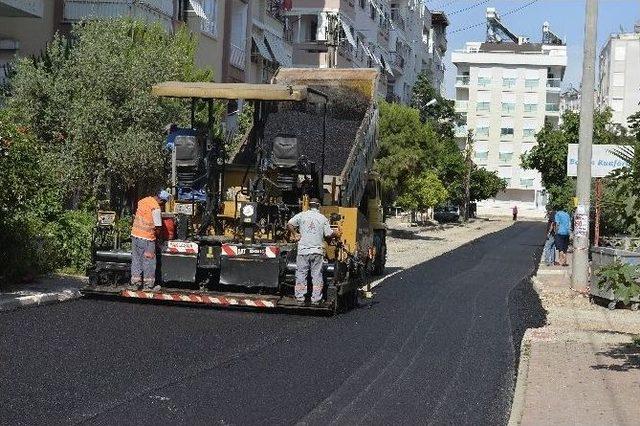 Muratpaşa Varlık Mahallesi’nde Asfaltları Yeniledi