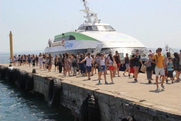 Bozcaada Plajları Doldu Taştı G1