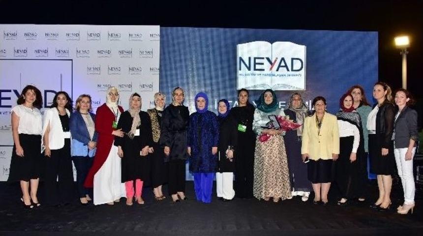 Ali Ko&ccedil;&rsquo;tan Davetlilere Diş Kirası