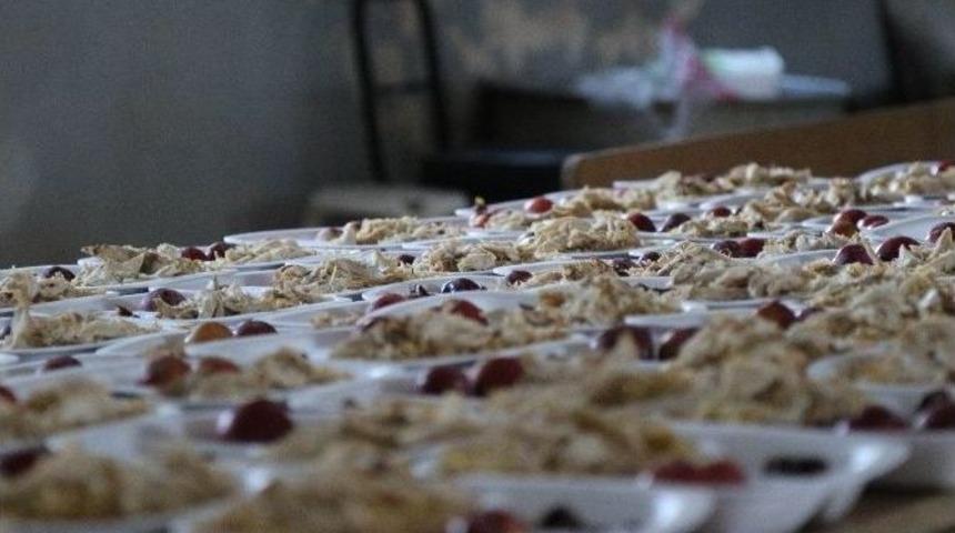 İhh&rsquo;dan Suriye&rsquo;de &Ccedil;adır İftarı