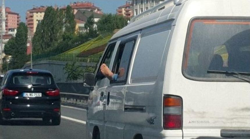 (&ouml;zel Haber) Tem Otoyolu&rsquo;nda İlgin&ccedil; Yolculuk