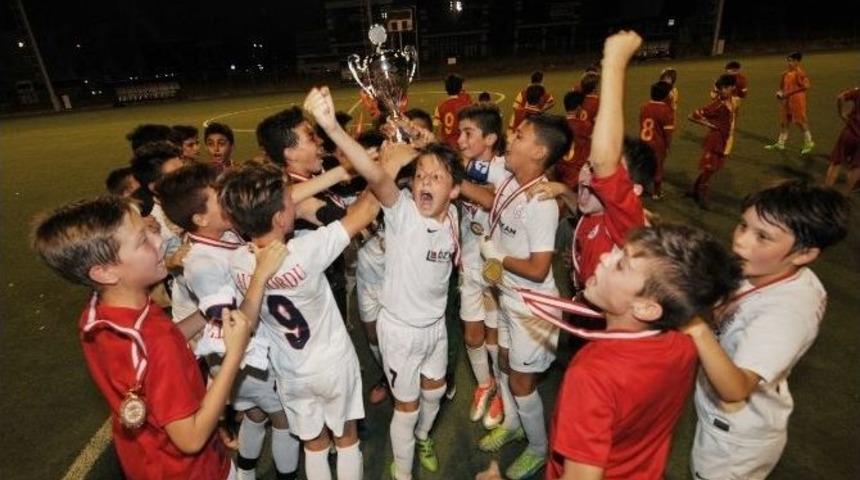 Altınordu U12 Takımı İzmir Şampiyonu Oldu