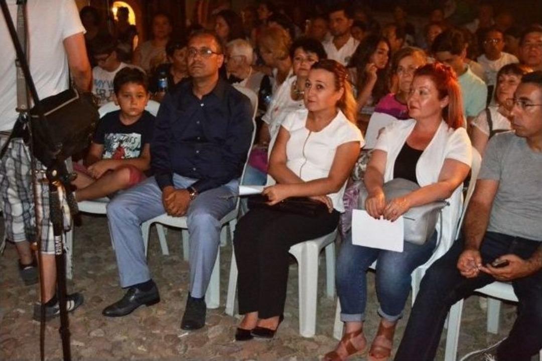 Boğazi&ccedil;i Mezunları İle Zeytin &Ccedil;ekirdeklerinden Taksiyarhis Kilisesindeki Konserde Buluştu