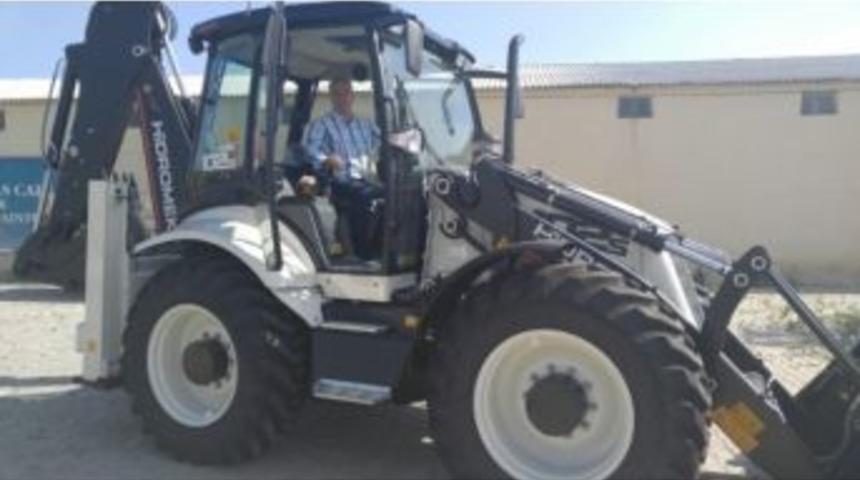 Babaeski Belediyesi’ne Kepçe Hibe Edildi