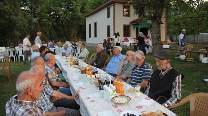 120 Yıllık Camide Ezan Sesleri Tekrar Yükseldi