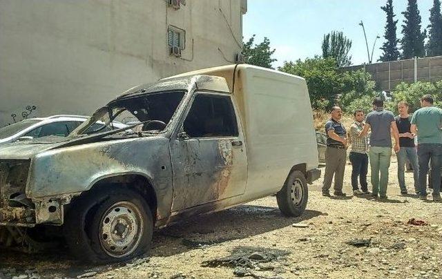 Gaziantep’te 3 Otomobil Alev Aldı