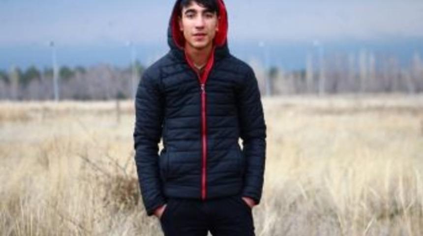 Erzurum&rsquo;dan Gitti İstanbul&rsquo;da Hırsız-hanut&ccedil;u Kavgasında Can Verdi