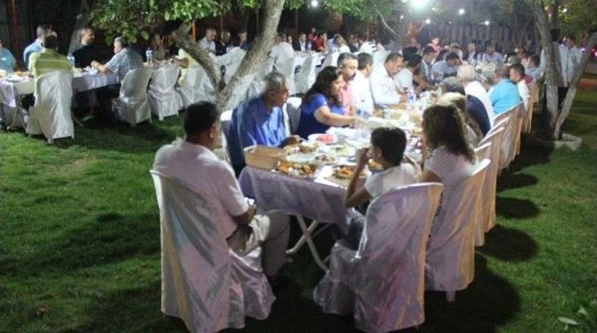 Chp&rsquo;den İftar Yemeği