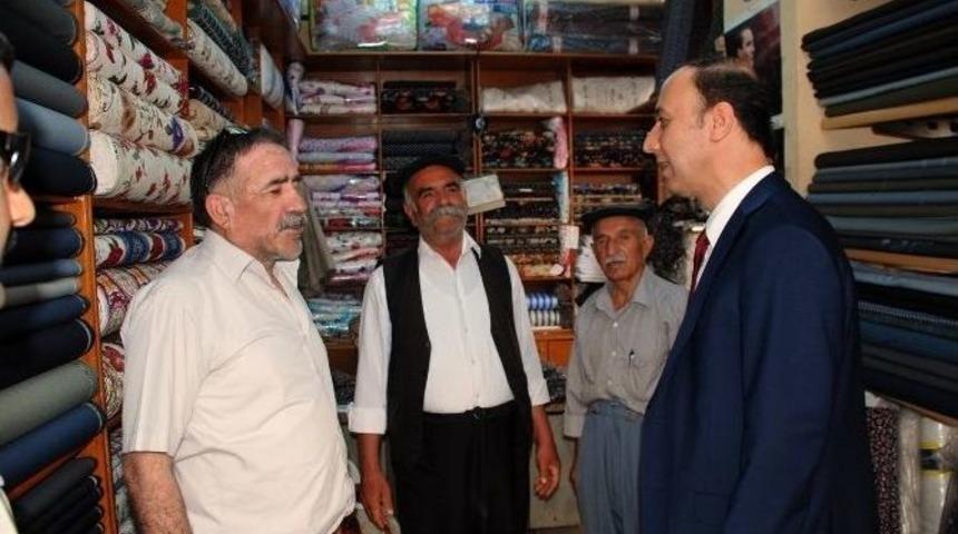 Vali Erin&rsquo;den Tarihi Oturak&ccedil;ılar Pazarı Esnafına Ziyaret
