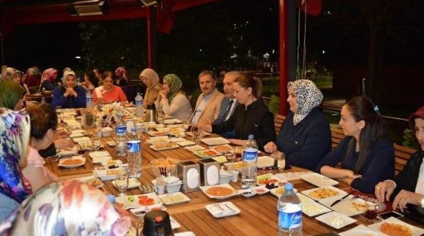 &Ccedil;alık, Kadın Kolları Y&ouml;netimleri İle Buluştu