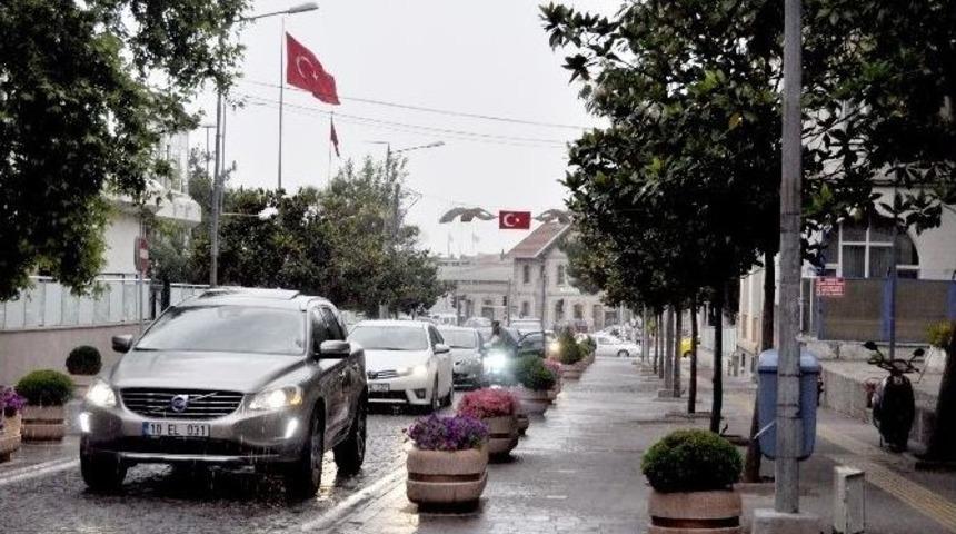 Balıkesir Yağmurla Serinledi