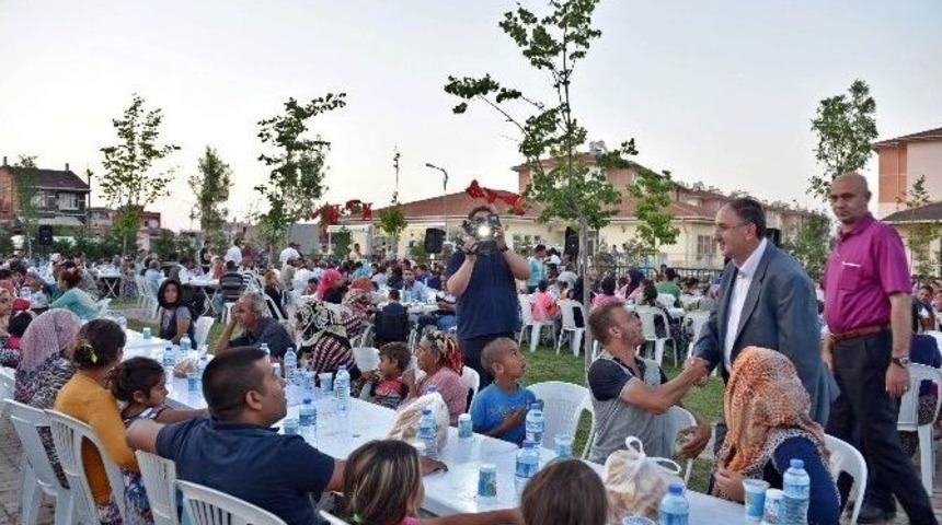 Başkan Kurtulan Roman Vatandaşlarla İftarda Buluştu